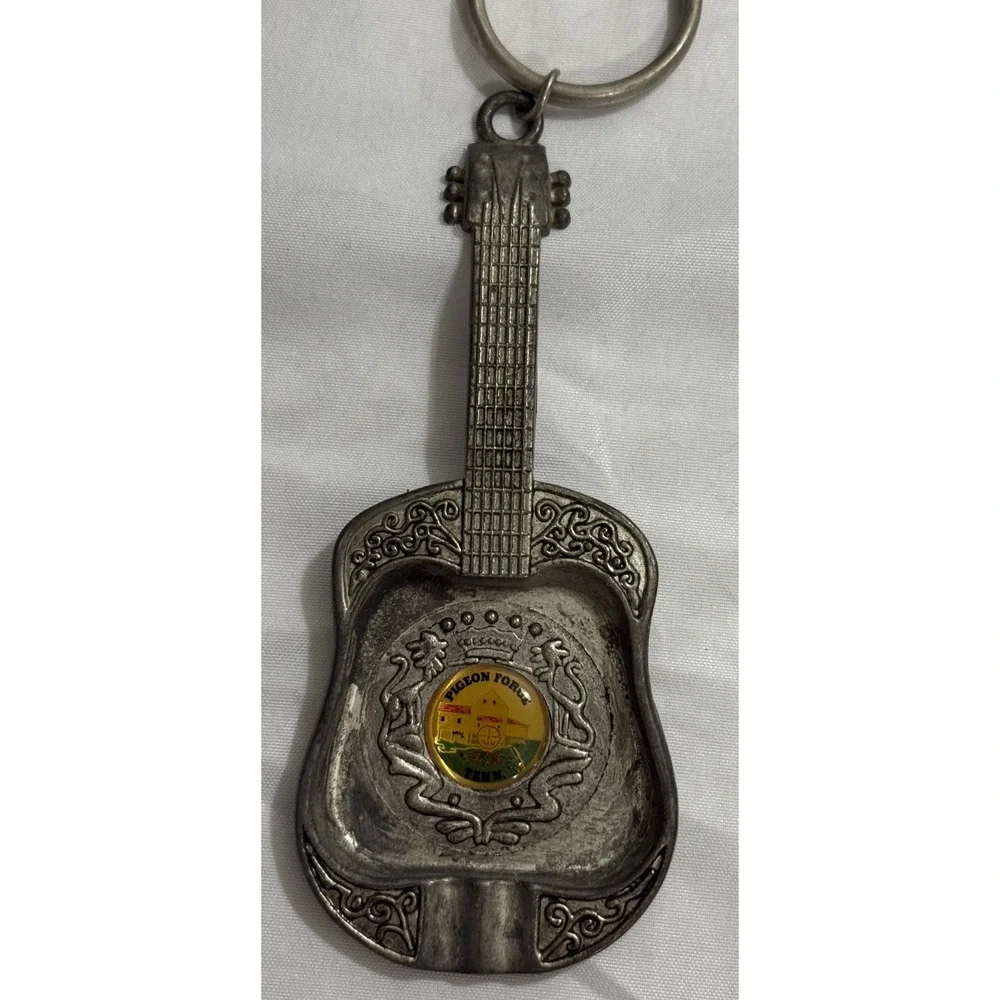 Lot of 3 Keychain‎ -Dollywood &Pigeon Forge Tennessee Guitar - Metal